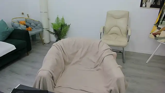 Snapshot of Arya_Anna chatting on November 7, 2025, 4:34 am Arya Anna online show from November 7, 2025, 4:34 am