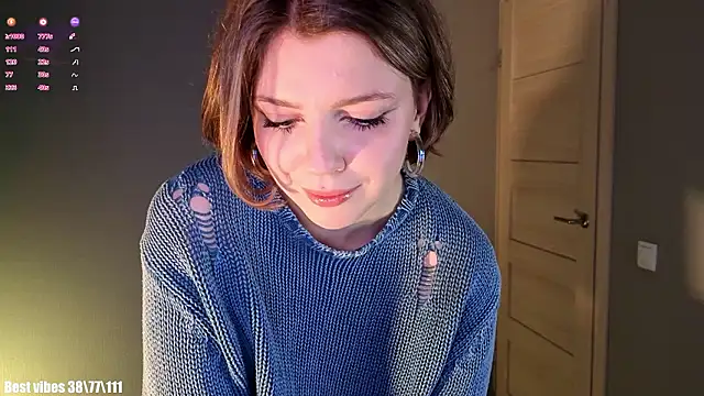 PollyRouge   online show from March 6, 2026, 9:22 pm