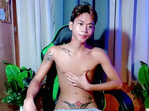 Snapshot of AsianCuteGuy21 chatting on November 6, 2025, 2:29 pm AsianCuteGuy21 online show from November 6, 2025, 2:29 pm