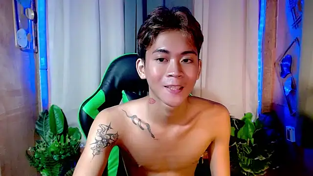 Snapshot of AsianCuteGuy21 chatting on November 14, 2025, 3:55 pm AsianCuteGuy21 online show from November 14, 2025, 3:55 pm