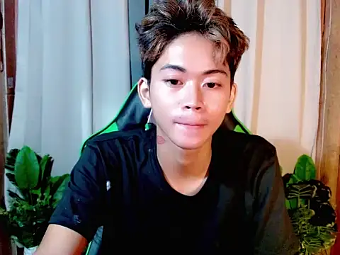 Snapshot of AsianCuteGuy21 chatting on November 23, 2025, 2:39 pm AsianCuteGuy21 online show from November 23, 2025, 2:39 pm