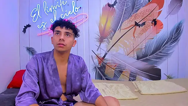 huntboyss online show from December 1, 2025, 4:39 am