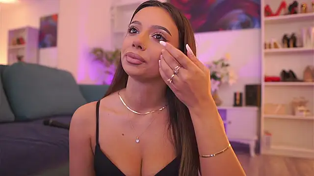 Snapshot of Aisha_Bee chatting on February 2, 2026, 10:36 am Aisha Bee online show from February 2, 2026, 10:36 am