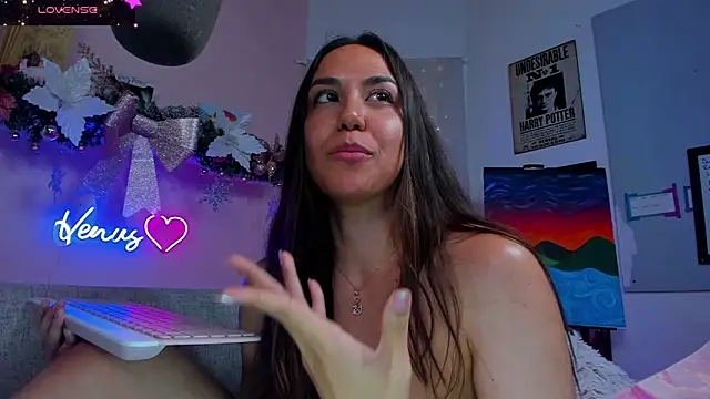 VenusIsLove  online show from December 30, 2024, 12:00 am