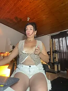 marcelaluxury online show from November 27, 2025, 7:38 pm