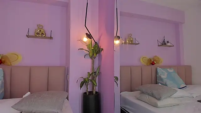 sienna mg online show from December 5, 2025, 12:36 pm