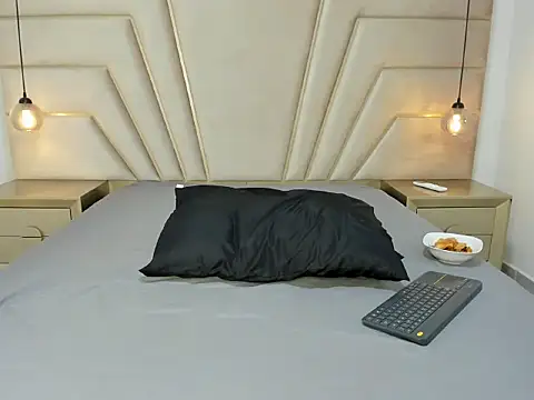 MaroxCute online show from October 30, 2025, 11:33 am