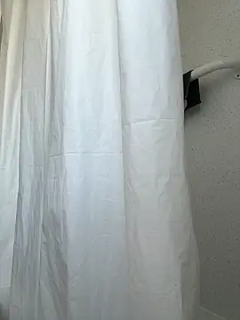 BubblesLovexox online show from March 5, 2026, 1:29 pm