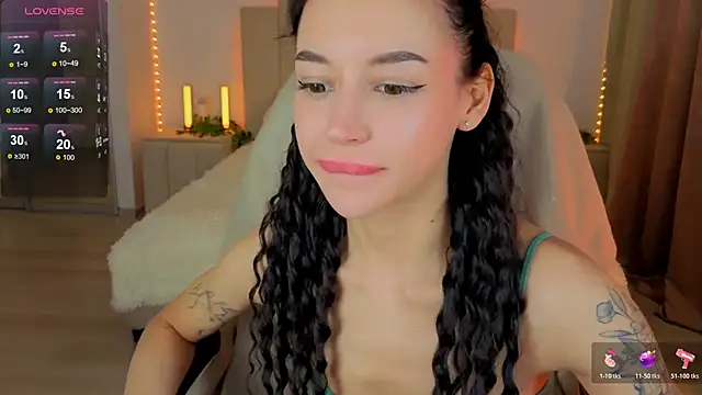 poison  ivy online show from November 9, 2025, 6:55 am