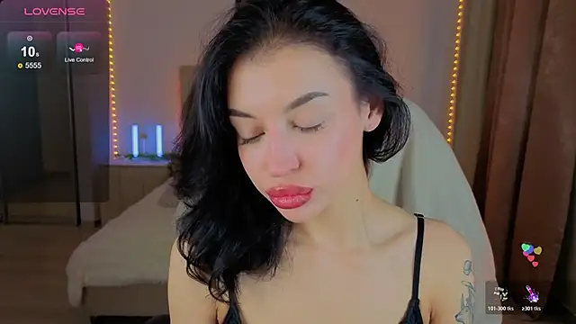 poison  ivy online show from November 13, 2025, 4:22 am