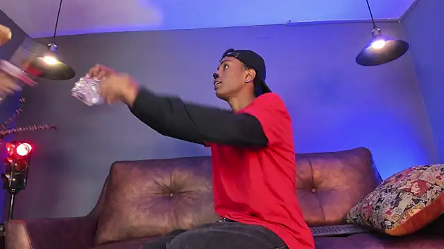 Suckdream1 online show from October 31, 2025, 7:37 pm