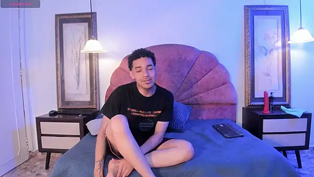 Suckdream1 online show from November 25, 2025, 9:04 pm