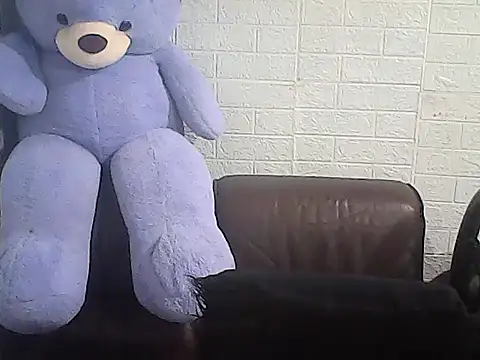 yourasiandesire69 online show from November 6, 2025, 3:57 pm