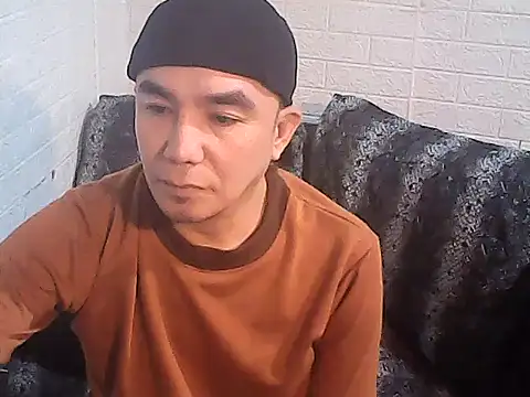 yourasiandesire69 online show from November 24, 2025, 11:32 am