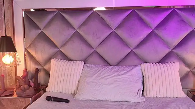  giggy 2 online show from November 14, 2025, 12:04 pm