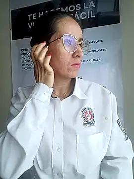 Valentina--1 online show from November 30, 2025, 1:04 pm