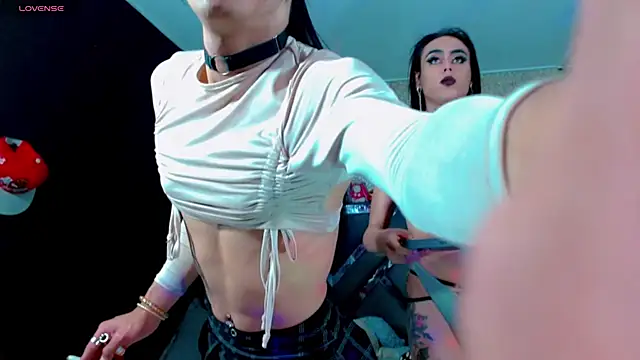 alice foxx girl online show from November 6, 2025, 3:07 am