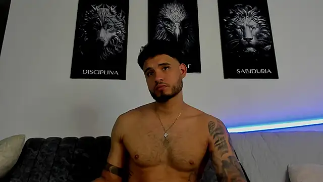 AUSTINN TORRES online show from July 18, 2026, 12:15 am