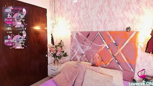 MILA TTAYLOR online show from October 31, 2025, 3:13 pm