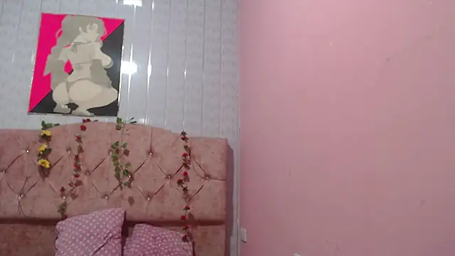 Victoria Alvarez online show from November 8, 2025, 2:12 am