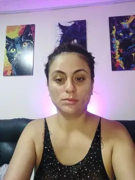 Caroline Jons online show from October 31, 2025, 10:49 am