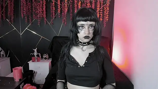 Yueeclipsa online show from November 8, 2025, 5:07 am