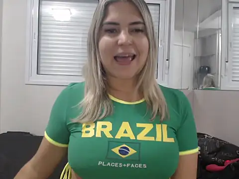 gabi carlos online show from December 2, 2025, 9:32 pm
