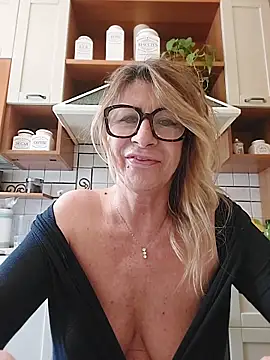 susylux online show from April 20, 2026, 4:21 pm