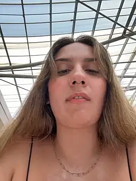 sarah honey   online show from April 26, 2026, 4:15 pm