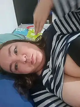 SaraCute 1 online show from November 5, 2025, 2:06 pm