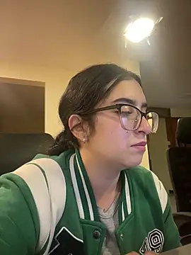 Kloe Novoa online show from April 21, 2026, 12:33 pm