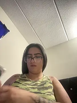 Kloe Novoa online show from April 24, 2026, 12:29 pm