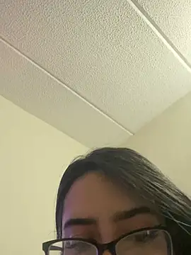 Kloe Novoa online show from April 25, 2026, 4:37 pm