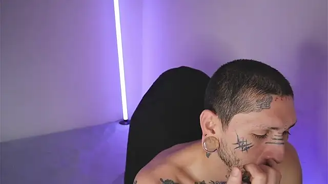 TokyoHatsumoto online show from February 22, 2026, 10:52 pm