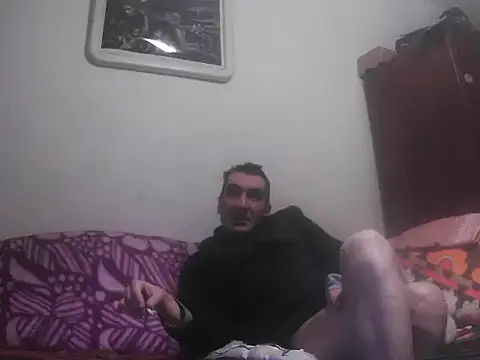 alin42xx online show from December 5, 2025, 6:33 am