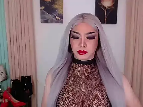  Danica Malibog  online show from November 3, 2025, 12:57 am