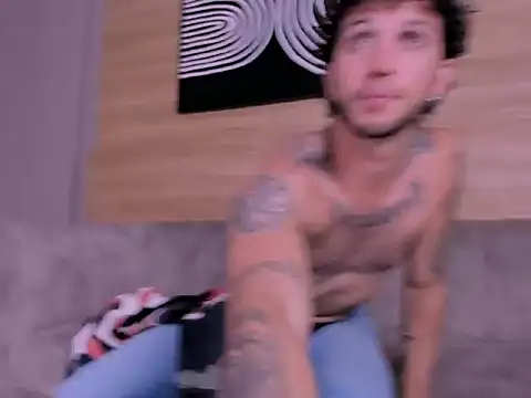 tonny  08 online show from November 6, 2025, 1:56 pm