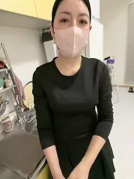 akimix xoxo online show from March 20, 2026, 11:15 am