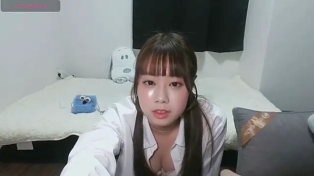 sakura 3939 online show from November 26, 2025, 7:09 am