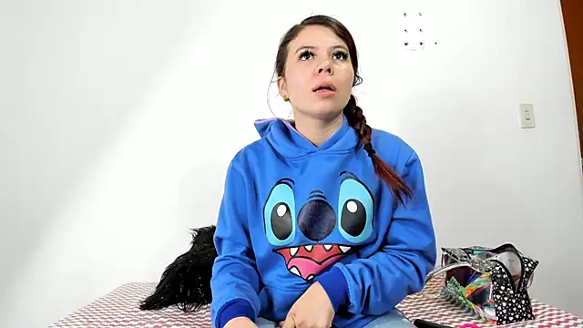 Vanessa Martinz online show from October 24, 2025, 12:23 pm