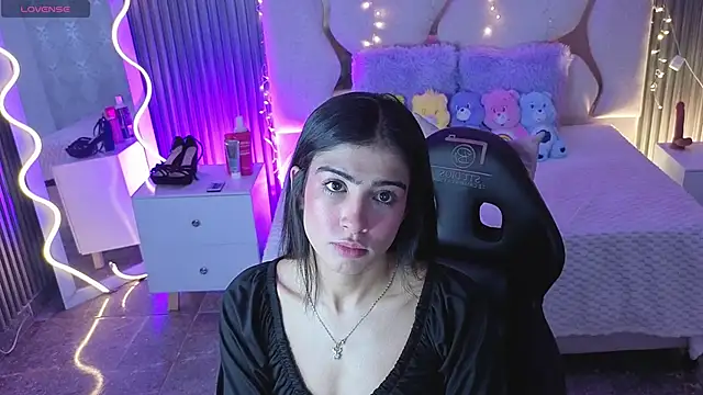 MAIILY TAY online show from January 8, 2026, 11:45 am