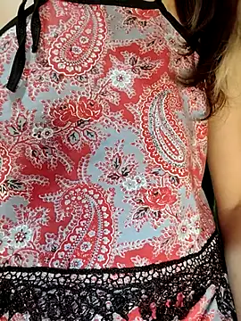 ezabel- online show from April 15, 2026, 7:58 pm