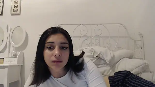 bellefleurrr online show from April 20, 2026, 8:10 pm