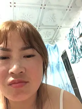 bombom1x online show from November 10, 2025, 8:41 pm