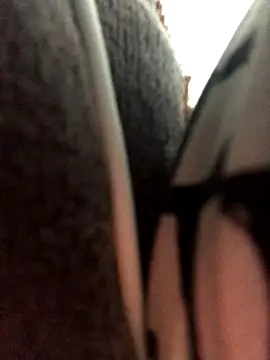 bombom1x online show from November 13, 2025, 3:11 pm