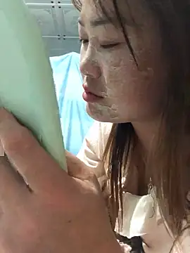 bombom1x online show from November 25, 2025, 8:09 pm