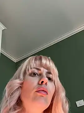 Snapshot of blondegirlx chatting on May 8, 2026, 3:28 pm blondegirlx online show from May 8, 2026, 3:28 pm