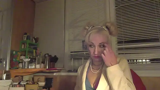 LilaniLoverx online show from May 2, 2026, 9:09 pm