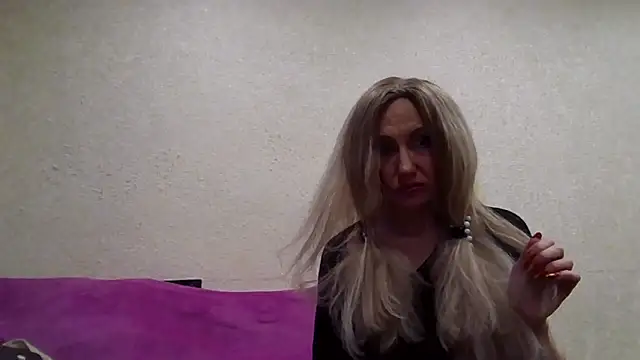 LilaniLoverx online show from May 9, 2026, 5:18 pm