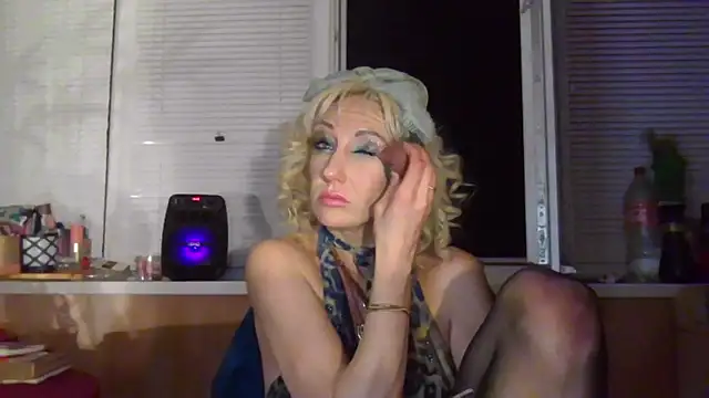 LilaniLoverx online show from May 10, 2026, 8:36 pm